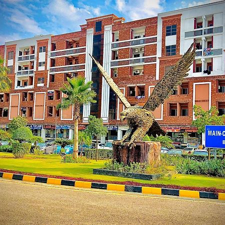 Royal Galaxy Hotel & Residence - Near Islamabad International Airport & Motorway Ngoại thất bức ảnh