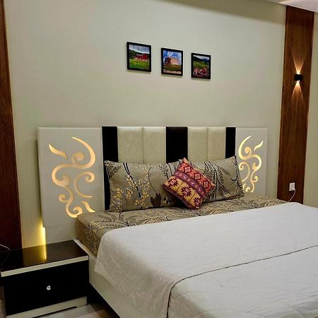 Royal Galaxy Hotel & Residence - Near Islamabad International Airport & Motorway Ngoại thất bức ảnh