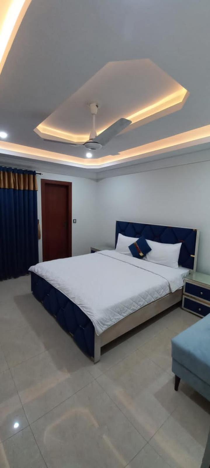 Royal Galaxy Hotel & Residence - Near Islamabad International Airport & Motorway Ngoại thất bức ảnh