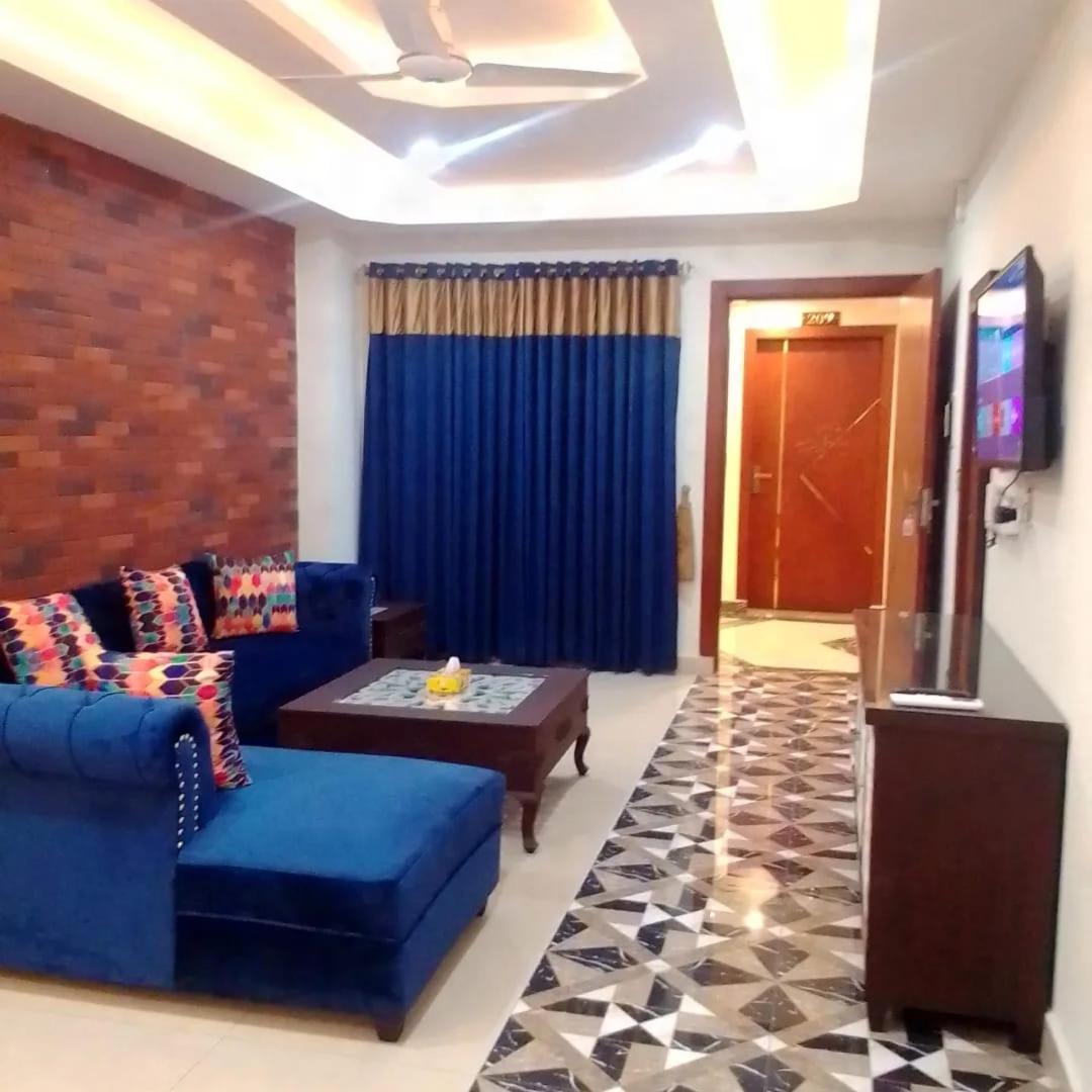 Royal Galaxy Hotel & Residence - Near Islamabad International Airport & Motorway Ngoại thất bức ảnh