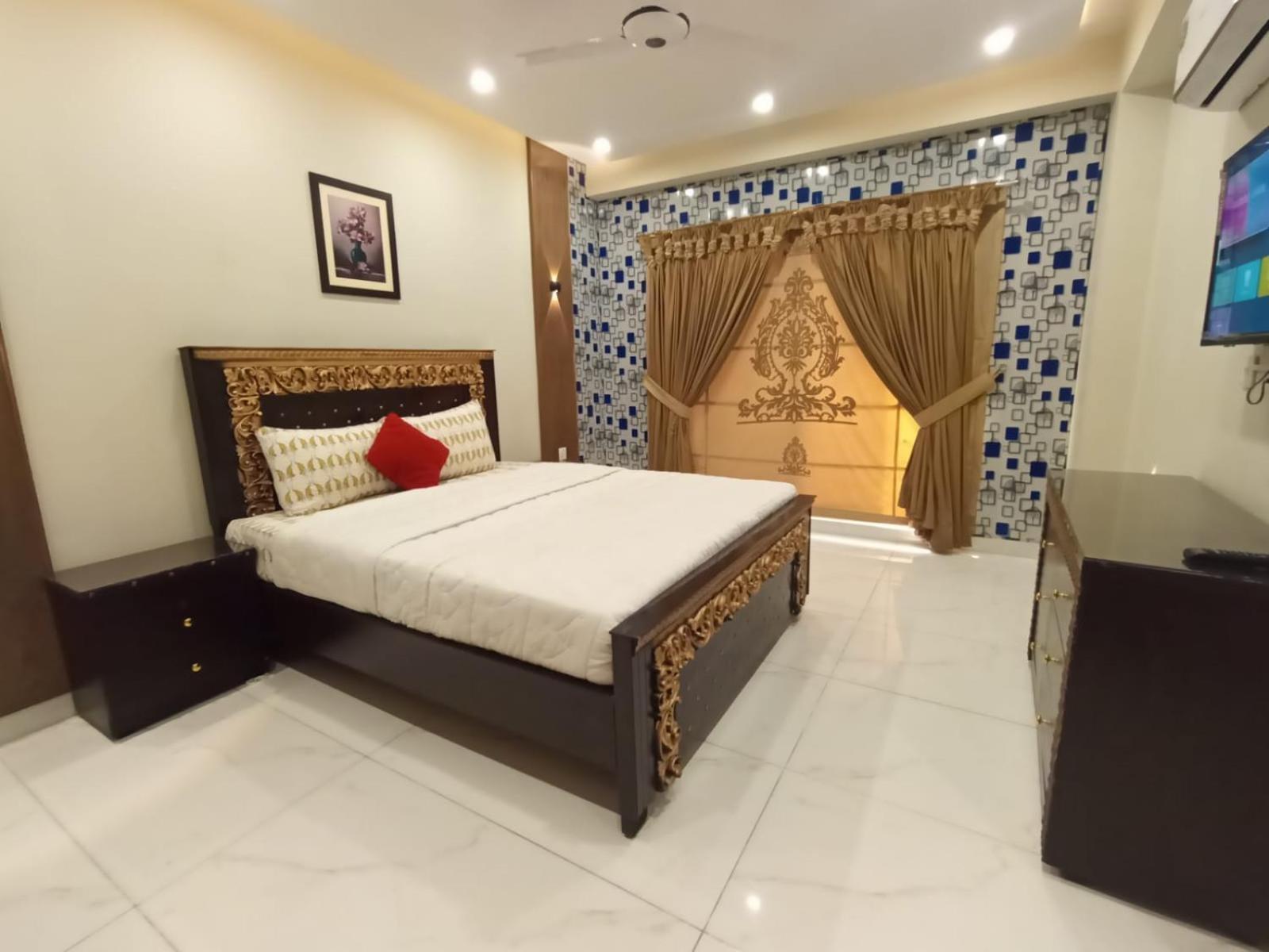 Royal Galaxy Hotel & Residence - Near Islamabad International Airport & Motorway Ngoại thất bức ảnh
