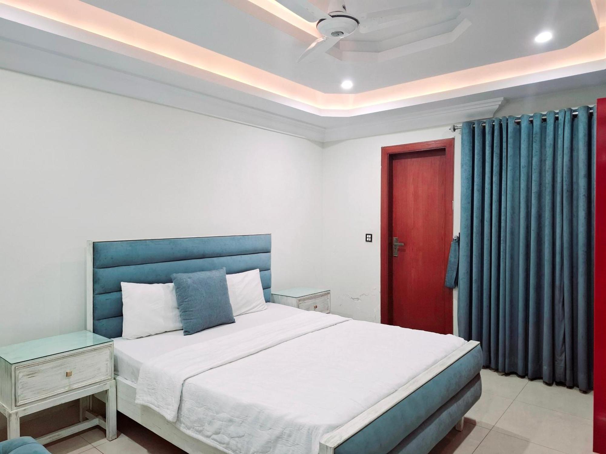 Royal Galaxy Hotel & Residence - Near Islamabad International Airport & Motorway Ngoại thất bức ảnh